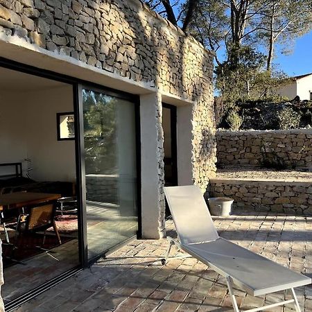 Au Cabanon Βίλα Pourrieres Εξωτερικό φωτογραφία