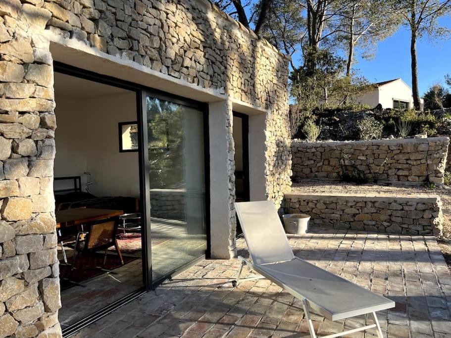 Au Cabanon Βίλα Pourrieres Εξωτερικό φωτογραφία